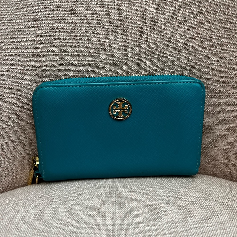 tory burch wallet